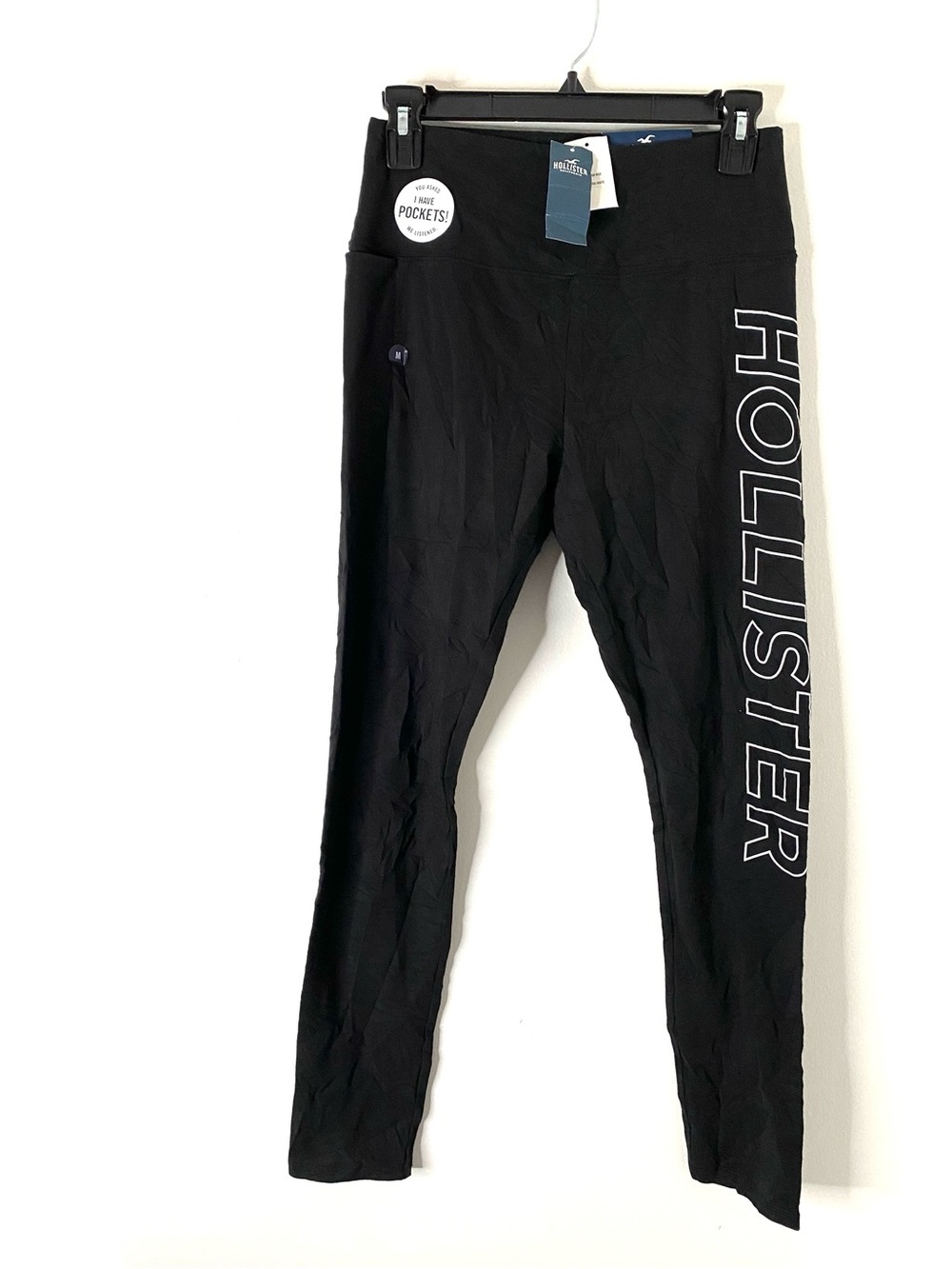 Hollister NWT Black Ultra High Rise Logo Graphic Leggings With Pockets